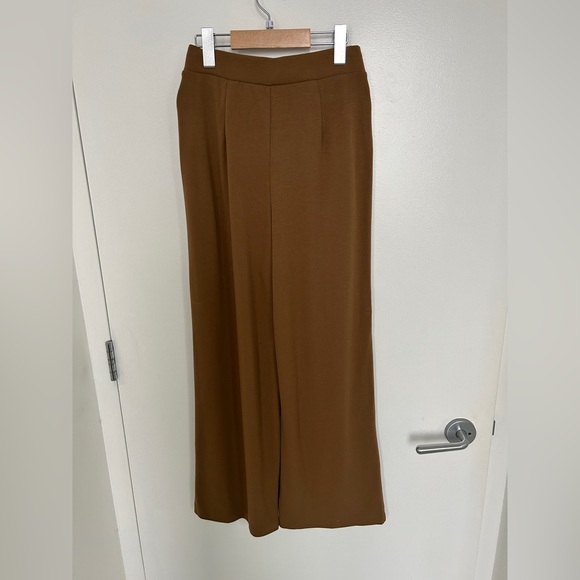 Women’s Uniqlo Brown Wide Leg Pants High-Waisted Pleated - Picture 2 of 5